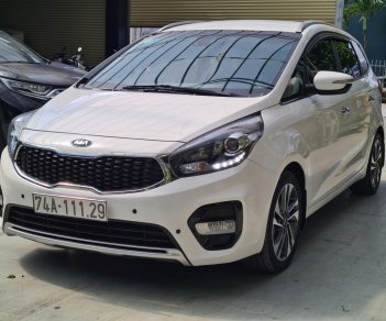 Kia Rondo 2018 - Màu trắng, chương trình tặng 100% thuế trước bạ, hỗ trợ góp bank