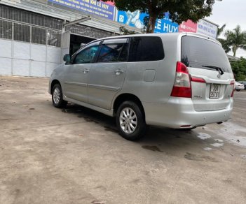 Toyota Innova 2014 - Xe màu bạc