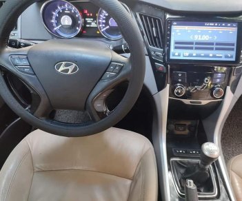 Hyundai Sonata 2010 - Hyundai Sonata 2010 số sàn tại Hà Nội