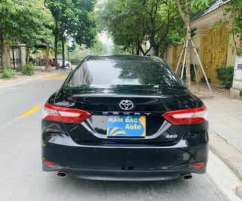 Toyota Camry 2020 - Đen nội thất kem