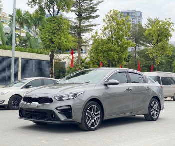 Kia Cerato 2020 - Màu titan, xe rất mới