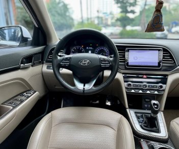 Hyundai Elantra 2019 - Ít sử dụng, giá chỉ 605tr