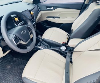 Hyundai Accent 2022 - Option cơ bản đầy đủ + màn hình + full thảm sàn 6D