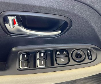 Kia Rondo 2018 - Odo 46k km, rất đẹp không lỗi