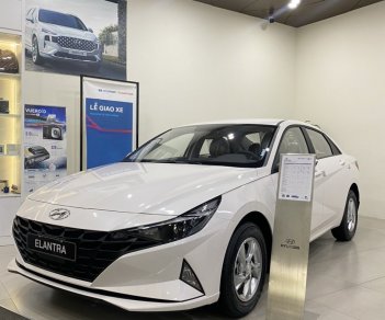 Hyundai Elantra 2022 - Sẵn xe giao ngay - Hỗ trợ bank 80% giá trị xe