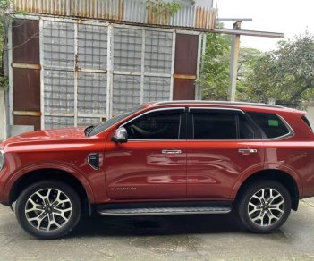 Ford Everest 2022 - Biển số Hà Nội