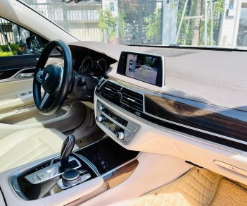 BMW 730Li 2015 - Xe màu trắng