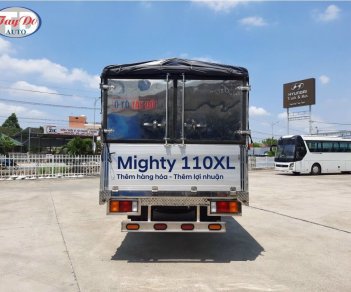 Hyundai Mighty 2022 - Thùng mui bạt full inox bừng nhôm(sẵn xe giao), tải trọng 6700kg -thùng dài 6300mm