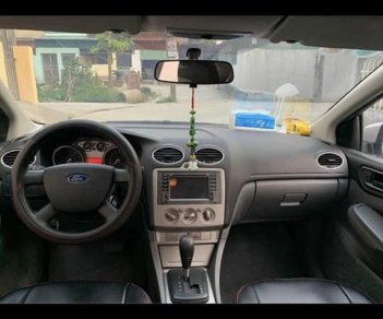 Ford Focus 2011 - Xe màu bạc, 268 triệu