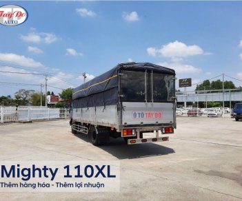 Hyundai Mighty 2022 - Thùng mui bạt full inox bừng nhôm(sẵn xe giao), tải trọng 6700kg -thùng dài 6300mm