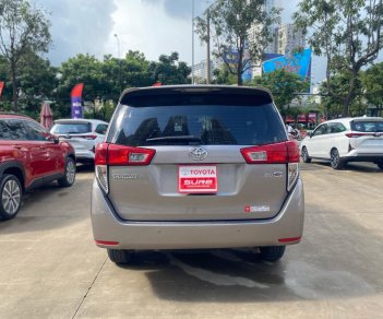 Toyota Innova 2017 - Biển SG, giá sập sàn mua xe tại hãng