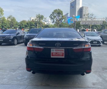 Toyota Camry 2016 - Màu đen, biển SG