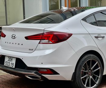 Hyundai Elantra 2019 - Ít sử dụng, giá chỉ 605tr