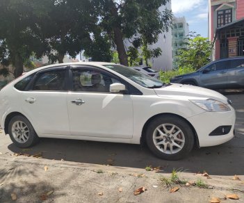 Ford Focus 2010 - Màu trắng, xe nhập số tự động