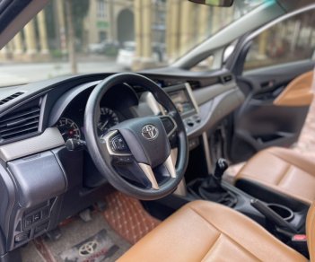 Toyota Innova 2017 - Xe màu bạc, giá chỉ 545 triệu