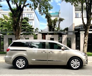 Kia Sedona 2017 - Xe máy xăng tự động bản cao cấp nhất - Model 2017