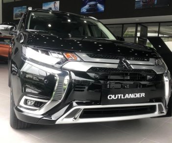 Mitsubishi Outlander 2022 - Sẵn xe giao ngay - Giảm tiền mặt, giá tốt nhất khu vực
