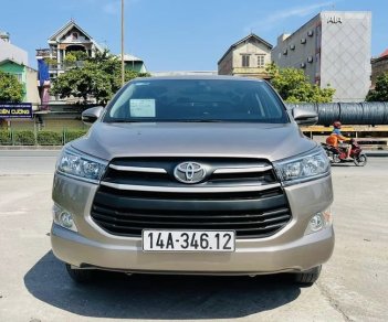 Toyota Innova 2018 - Xe màu bạc