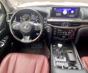 Lexus LX 570 2015 - Bán xe màu trắng