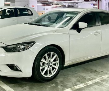 Mazda 6 2016 - Màu trắng nội thất đen đi ít xe rất mới nữ dùng