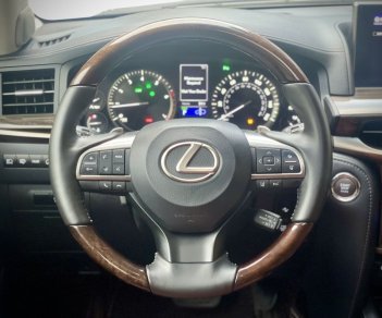 Lexus LX 570 2015 - Bán xe màu trắng