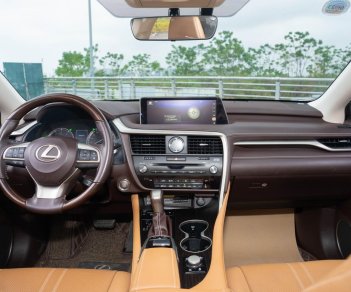 Lexus RX 350 2019 - Cần bán xe màu trắng