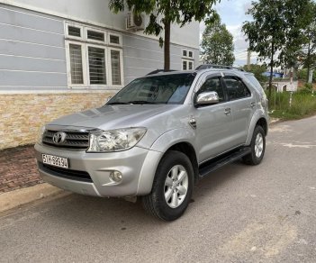 Toyota Fortuner 2009 - Màu bạc