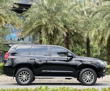 Toyota Land Cruiser Prado 2020 - Xe màu đen, xe nhập