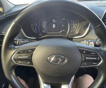 Hyundai Santa Fe 2018 - Cần bán xe giá 910tr