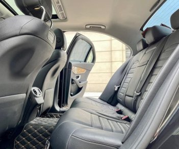 Mercedes-Benz C 250 2018 - Màu đen, nội thất đen