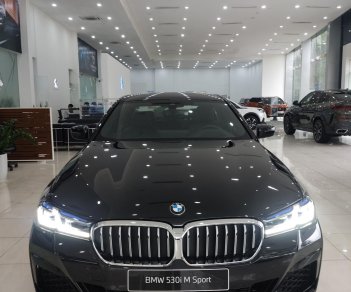 BMW 520i 2022 - Nhận booking toàn miền Bắc để được ưu đãi giảm tiền mặt cả trăm triệu T12/2022