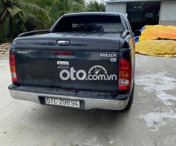 Toyota Hilux cần tiền bán gấp 2011 - cần tiền bán gấp