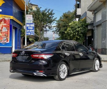 Toyota Camry 2019 - Xe màu đen, nhập khẩu nguyên chiếc