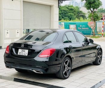 Mercedes-Benz C 250 2018 - Màu đen, nội thất đen