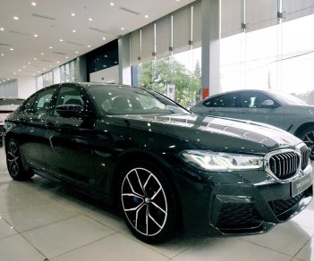 BMW 520i 2022 - Nhận booking toàn miền Bắc để được ưu đãi giảm tiền mặt cả trăm triệu T12/2022