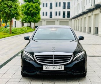 Mercedes-Benz C 250 2018 - Màu đen, nội thất đen