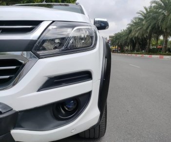 Chevrolet Colorado 2018 - Xe màu trắng, giá 580tr
