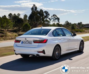 BMW 320i 2022 - Mức giá niêm yết chỉ với 1,399 tỷ đã có thể sở hữu xe mới hoàn toàn - Mẫu xe chiến lượt tại thị trường Việt Nam