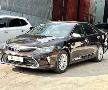 Toyota Camry 2018 - Biển SG chạy ít đậu là chính