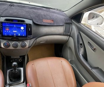 Hyundai Avante 2015 - Màu trắng, giá chỉ 285 triệu