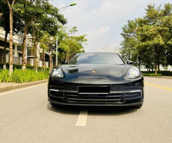 Porsche Panamera 2018 - Đen, nội thất đỏ, chạy 2,4 vạn km siêu mới