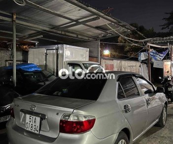 Toyota Vios 2005 - Xe màu bạc, xe nhập