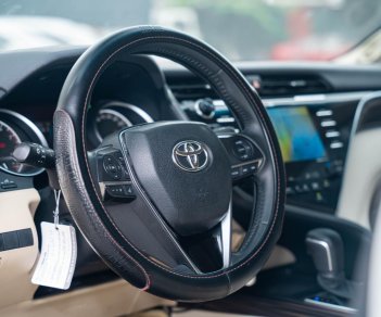 Toyota Camry 2019 - Cần bán lại xe