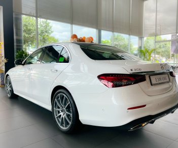 Mercedes-Benz 2022 - Xe sẵn giao ngay