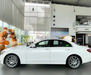 Mercedes-Benz 2022 - Xe sẵn giao ngay