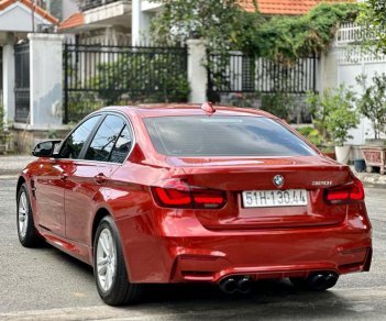 BMW 320i 2018 - Bán xe đỏ cam, nội thất đen kem