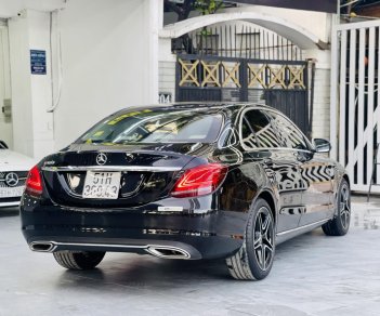 Mercedes-Benz C180 2020 - Xe màu đen, còn bảo hành hãng đến 2023