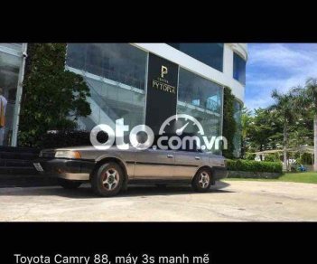 Toyota Camry cần đổi xe  gia đình dọn đi kỹ giá rẻ 1988 - cần đổi xe Camry gia đình dọn đi kỹ giá rẻ