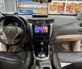 Nissan Navara 2016 - Xe màu trắng