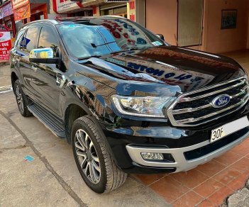 Ford Everest 2018 - Màu đen, chính chủ sử dụng, không lỗi nhỏ, đẹp xuất sắc